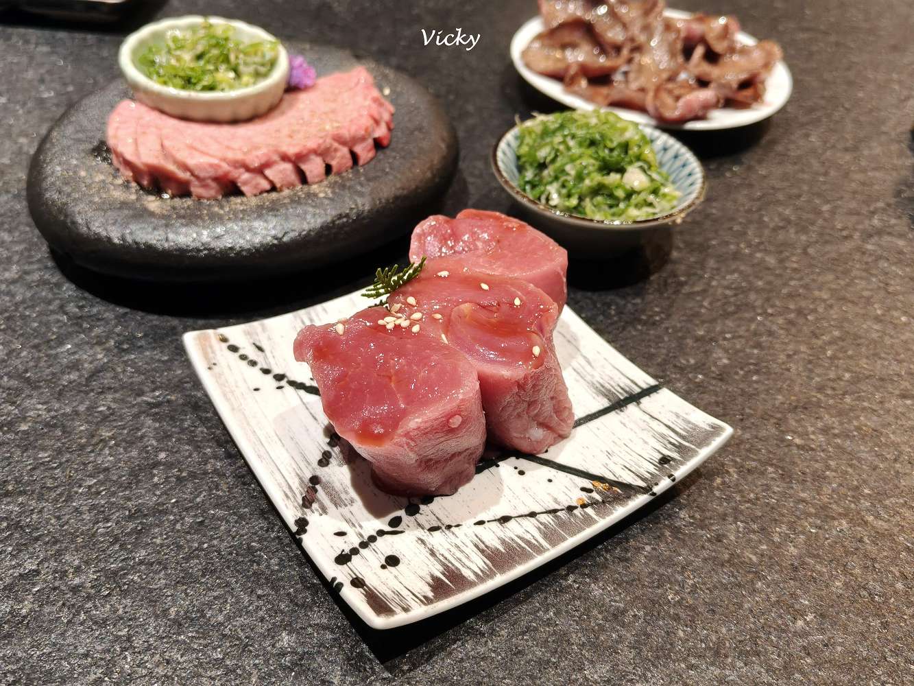 台南燒肉推薦︱Pankoko燒肉會所：第一名燒肉店！職人代烤極致和牛，厚切牛舌與月見拌飯的銷魂紀錄