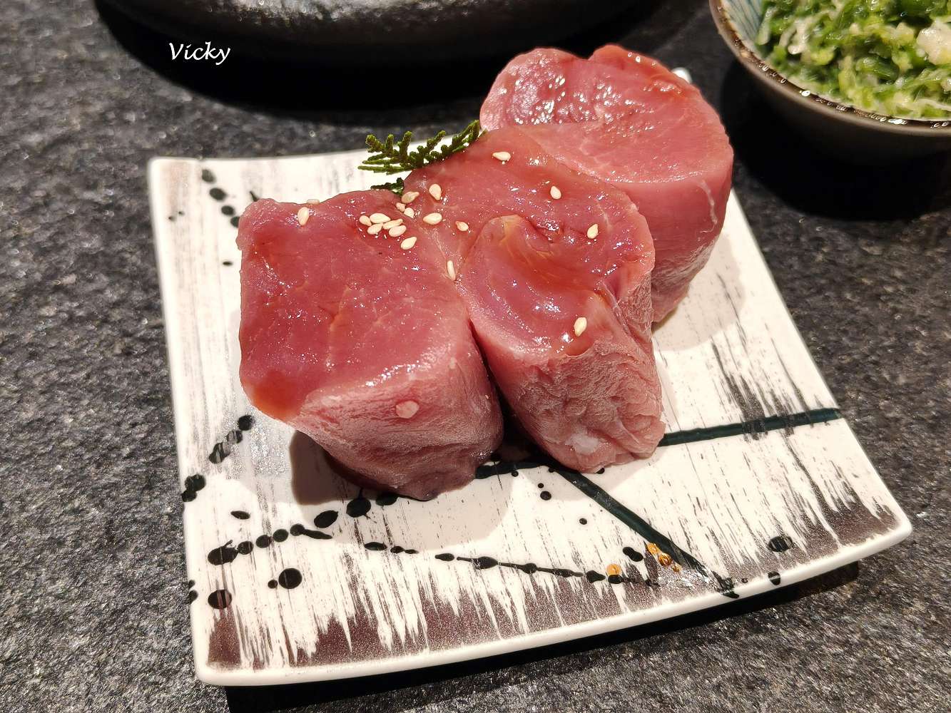 台南燒肉推薦︱Pankoko燒肉會所：第一名燒肉店！職人代烤極致和牛，厚切牛舌與月見拌飯的銷魂紀錄