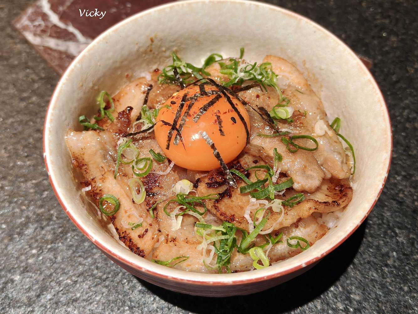 台南燒肉推薦︱Pankoko燒肉會所：第一名燒肉店！職人代烤極致和牛，厚切牛舌與月見拌飯的銷魂紀錄