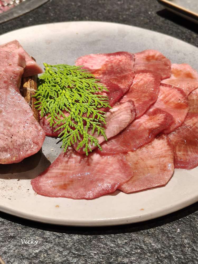 台南燒肉推薦︱Pankoko燒肉會所：第一名燒肉店！職人代烤極致和牛，厚切牛舌與月見拌飯的銷魂紀錄