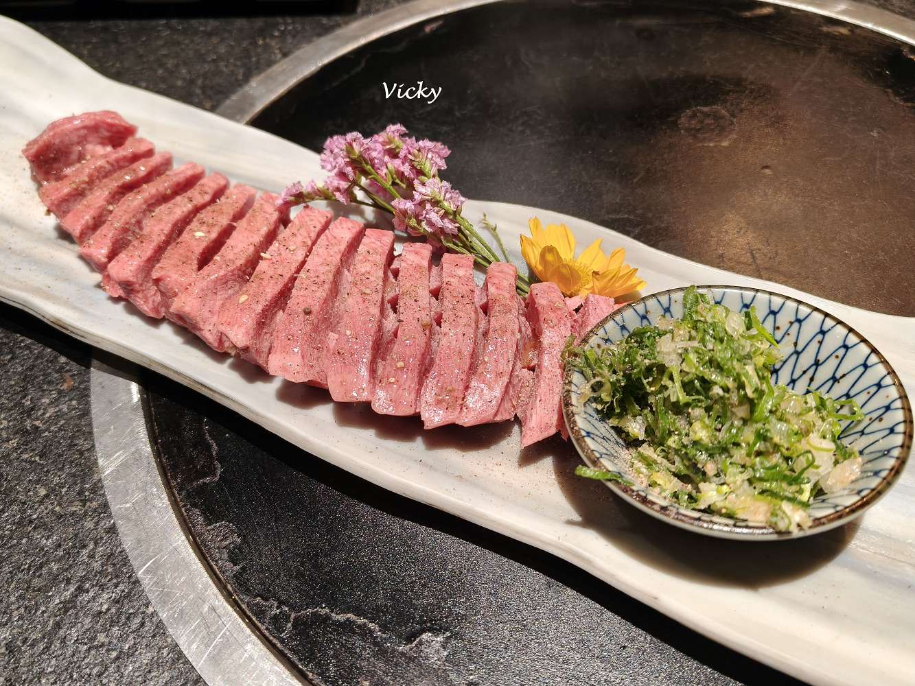 台南燒肉推薦︱Pankoko燒肉會所：第一名燒肉店！職人代烤極致和牛，厚切牛舌與月見拌飯的銷魂紀錄