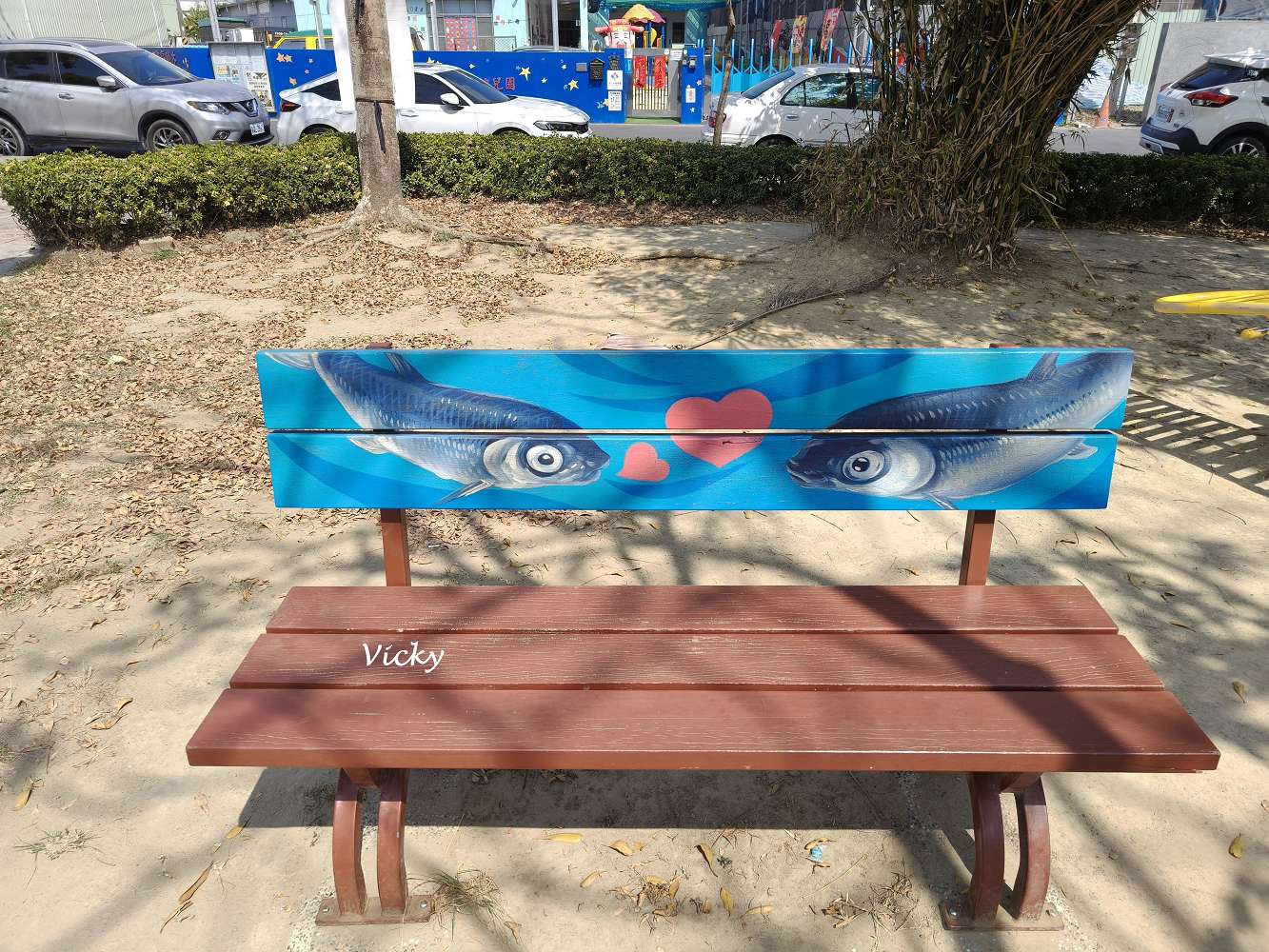 台南特色公園推薦｜仁安公園：巨型黃色高塔溜滑梯，孩子們的完美放電天堂！