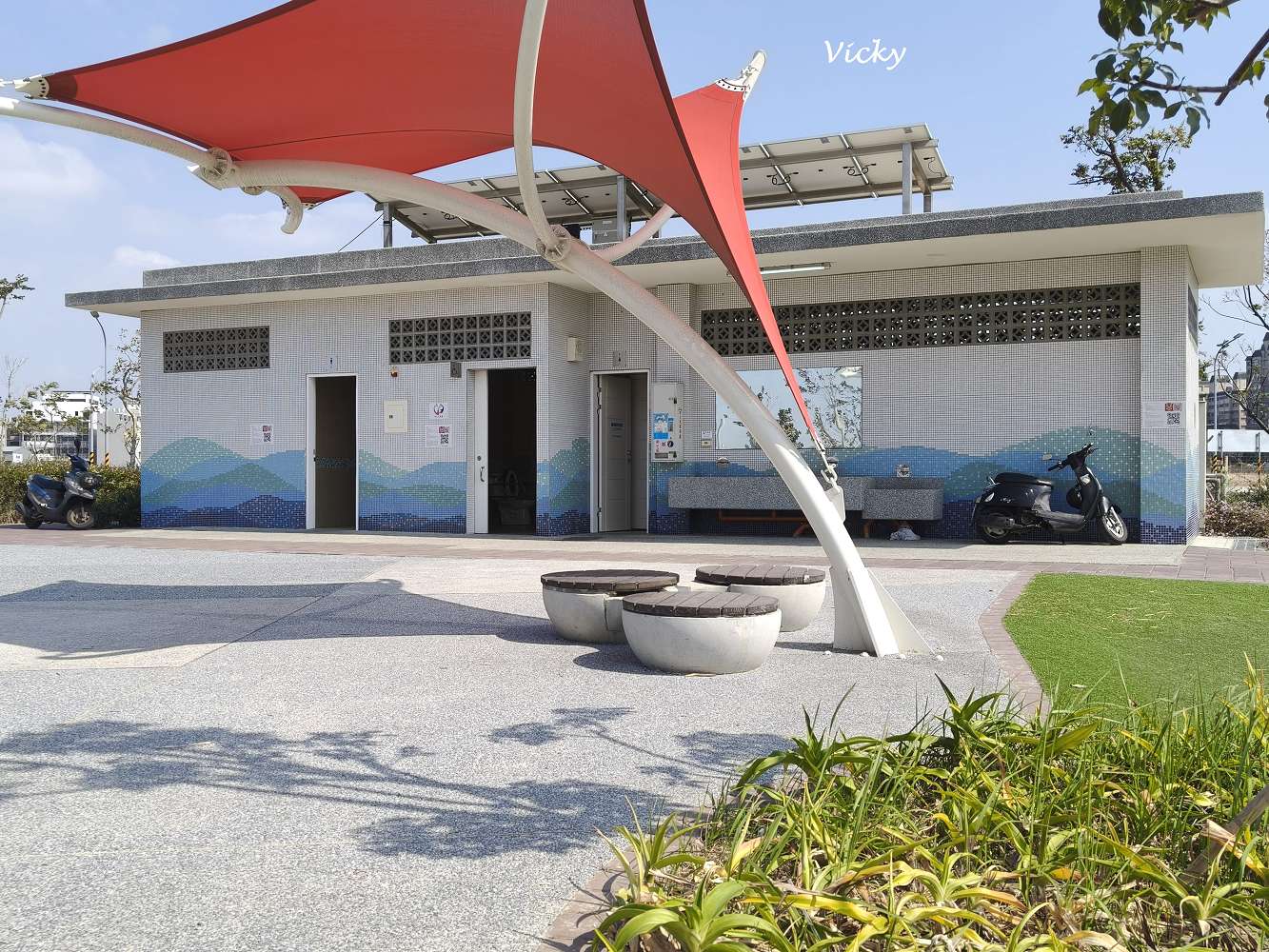 台南安南區親子景點︱台江地景公園：火箭神龍塔與水車共舞的冒險樂園，設洗手間