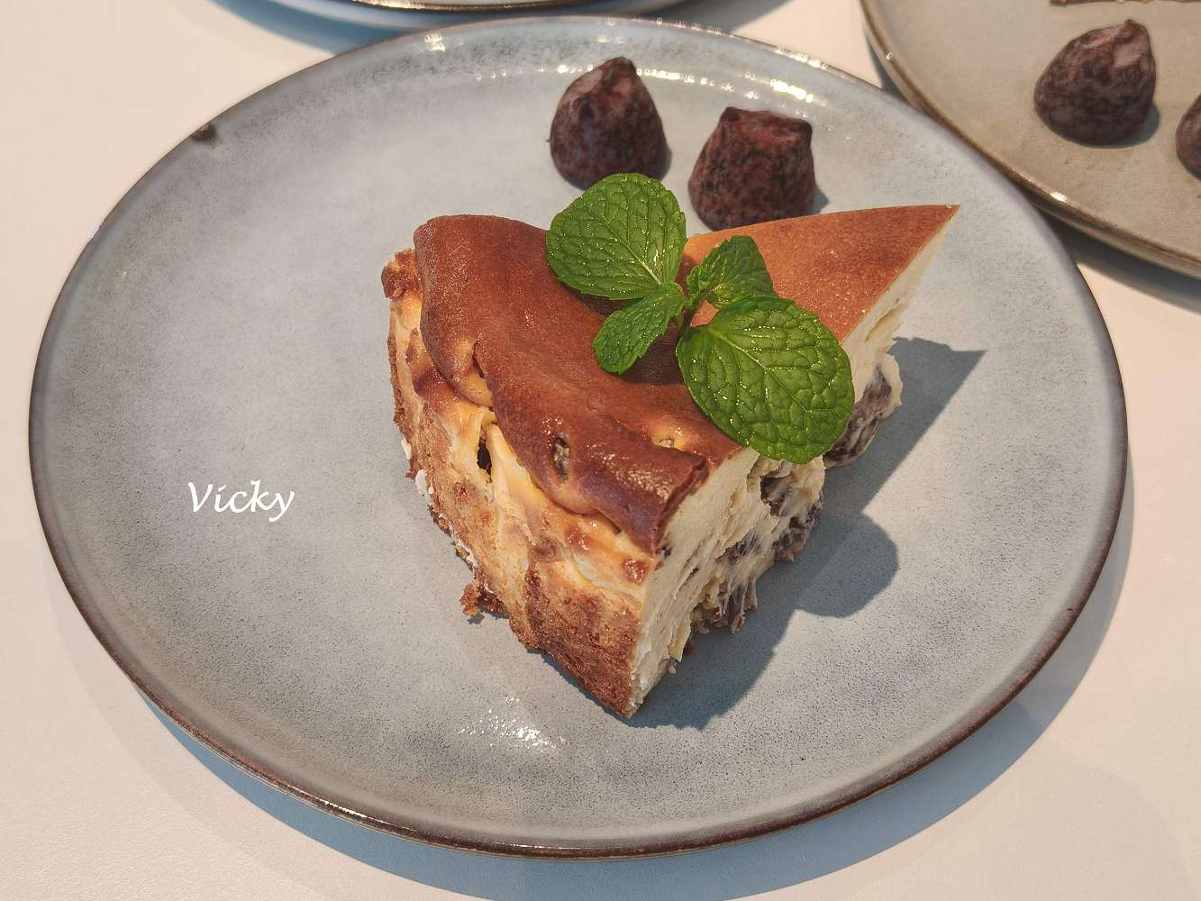 台南東區早午餐︱巷弄走走Cafe：隱身巷弄的純白美學，在極簡自家宅感受講究食材的溫度，附菜單