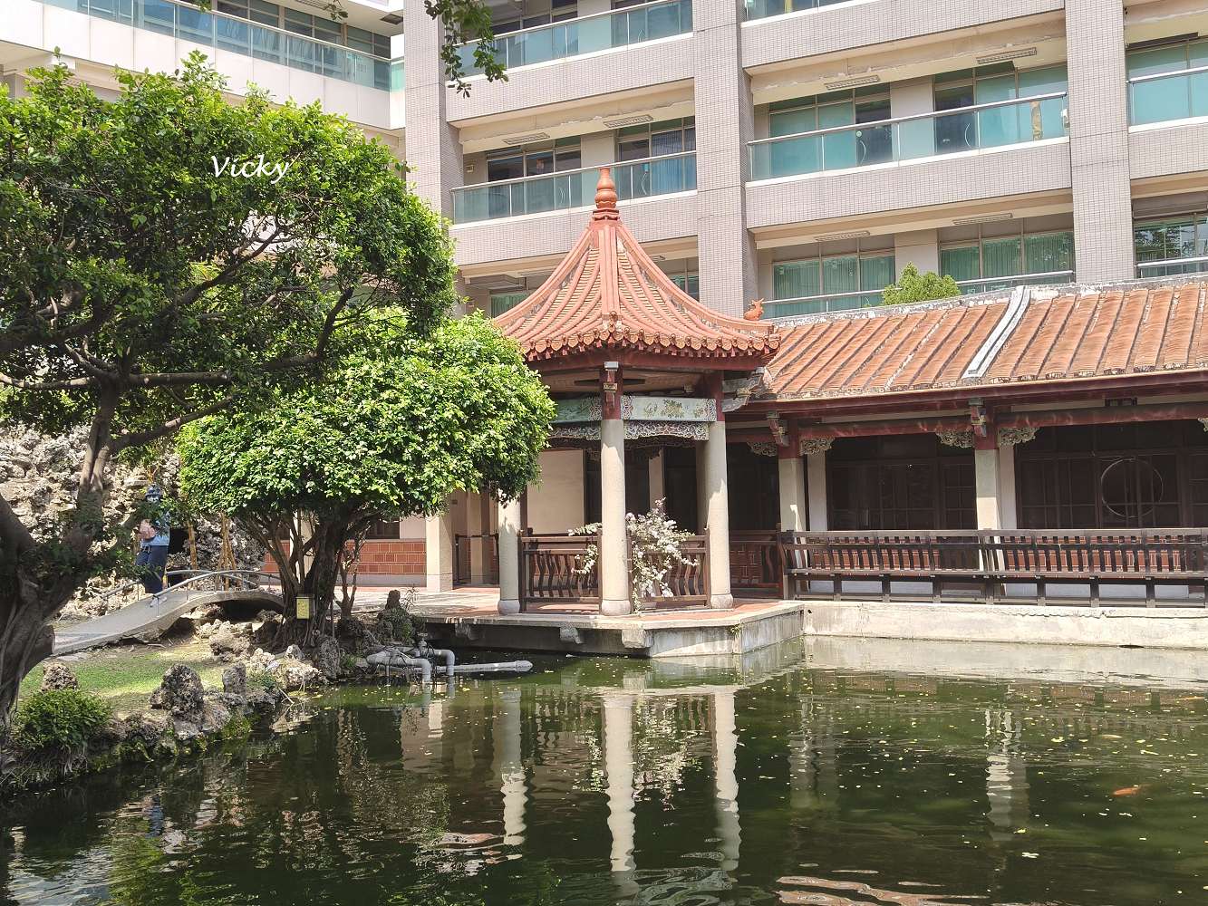 台南中西區景點︱吳園藝文中心、公會堂與奉茶.十八卯:隱身台南市中心的世外桃源,來一場穿越中西日的時空野餐吧 台南中西區景點︱吳園藝文中心、公會堂與奉茶.十八卯:隱身台南市中心的世外桃源,來一場穿越中西日的時空野餐吧