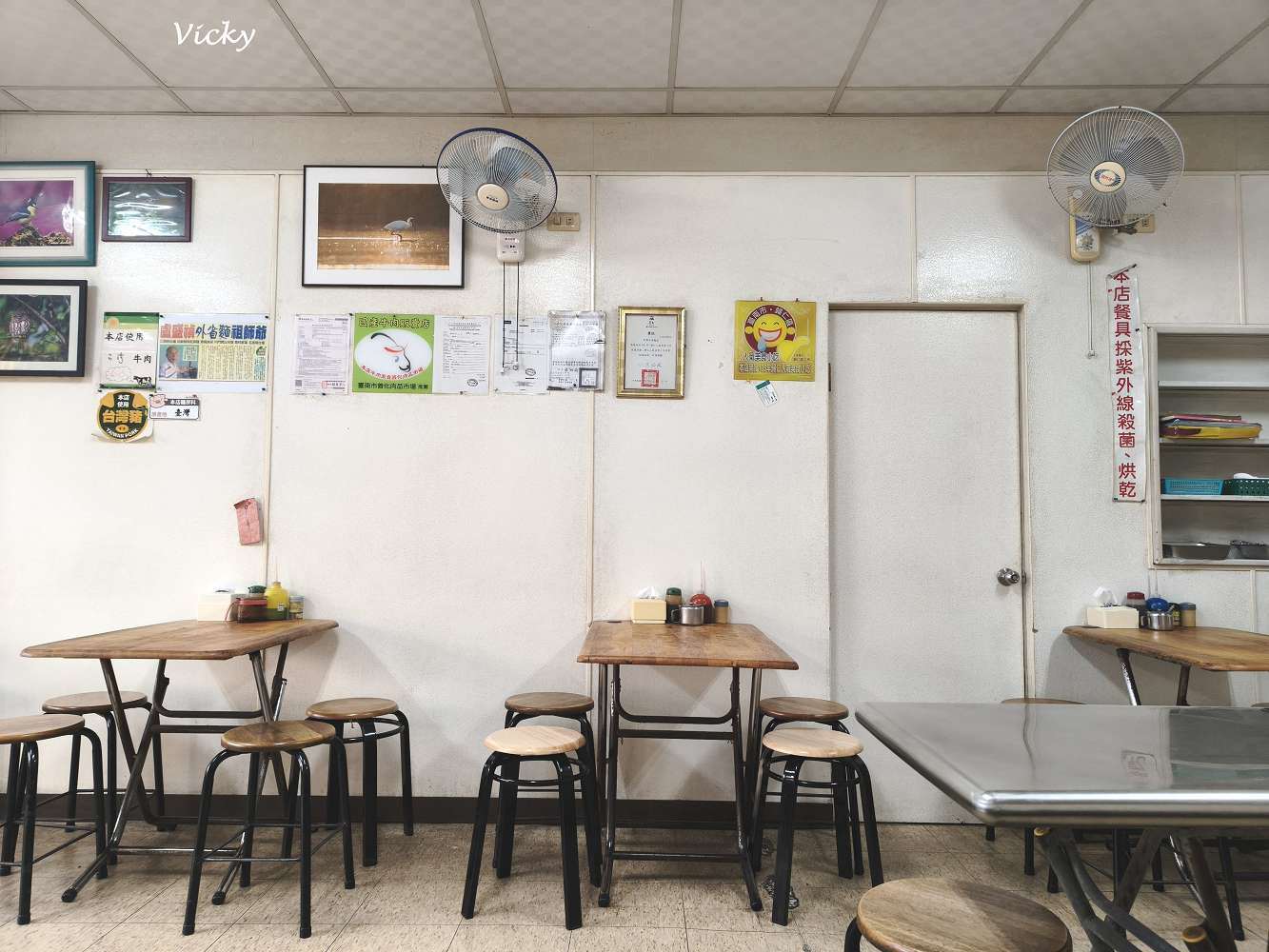 台南歸仁美食︱阿榮老店自製外省麵：在地人帶路！乾淨有冷氣的質感麵食館，附菜單