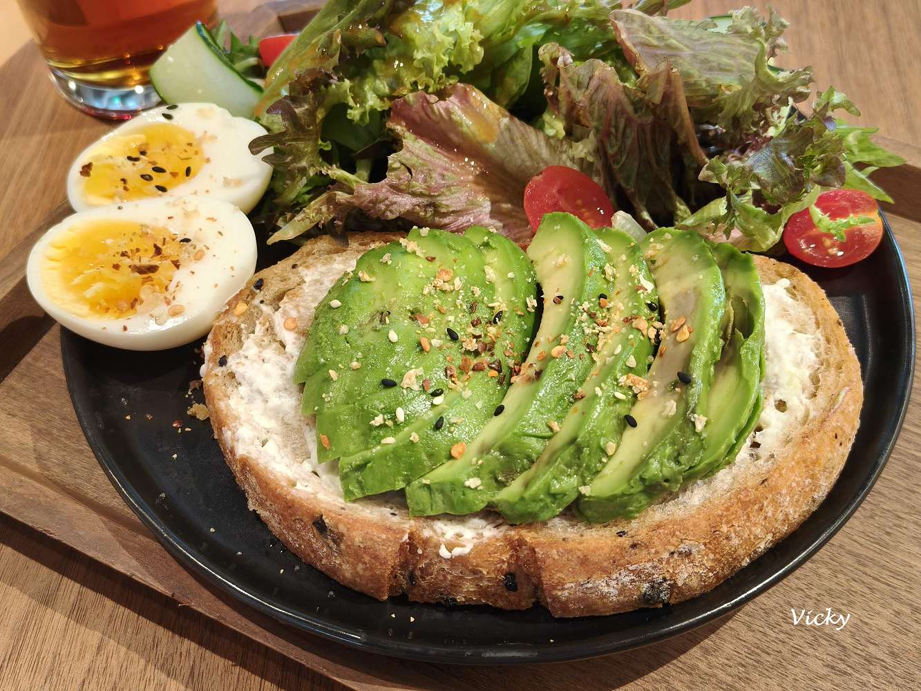 南紡購物中心美食︱Dreamers Coffee Roasters 南紡店：南紡二館質感輕食，酪梨控必訪的逛街充電站！