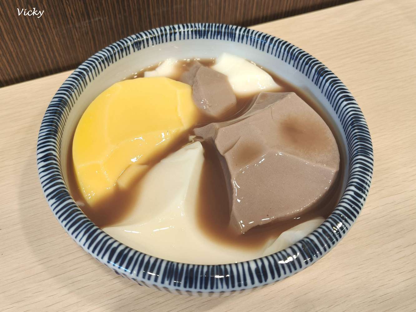 網站近期文章：歸仁必吃甜點︱御天然綠豆湯：銅板價三色豆花與檸檬愛玉，在地人最愛的消暑聖品！