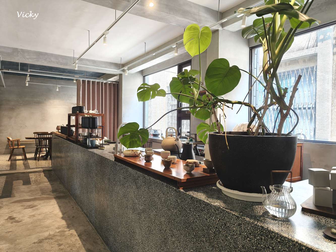 台南東區 隱藏版下午茶︱蔛菟 HUTU：森林系茶館俯瞰綠意草地，隱身二樓的桃花源