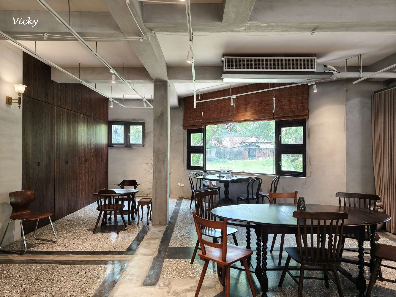 台南東區 隱藏版下午茶︱蔛菟 HUTU：森林系茶館俯瞰綠意草地，隱身二樓的桃花源