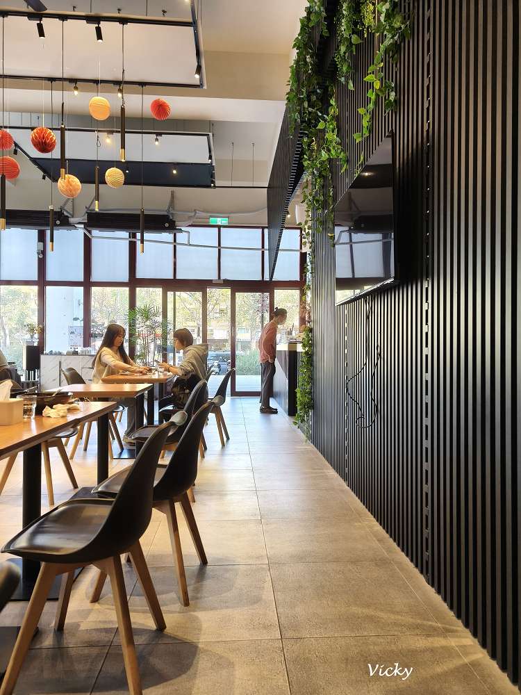 台南成大美食推薦｜優氧食光：校園內的健康綠洲，多樣化優格料理驚艷味蕾