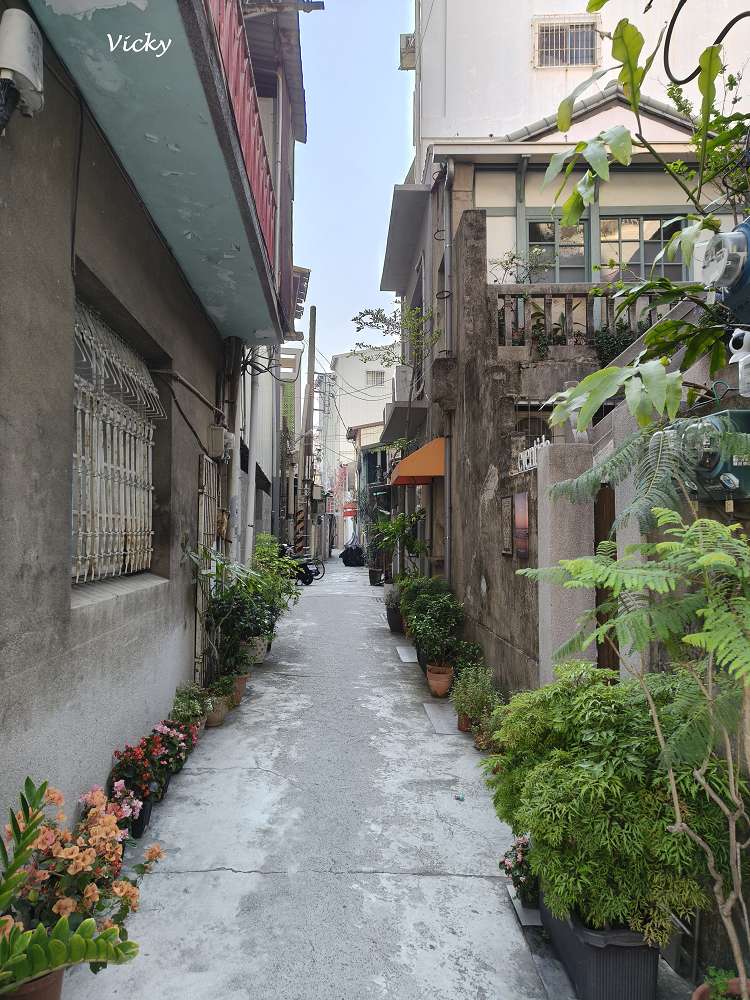 台南早午餐推薦︱小巷裡的拾壹號:衛民街隱藏版老宅咖啡廳,飽足感雞肉三明治必吃!附菜單 台南早午餐推薦︱小巷裡的拾壹號:衛民街隱藏版老宅咖啡廳,飽足感雞肉三明治必吃!附菜單