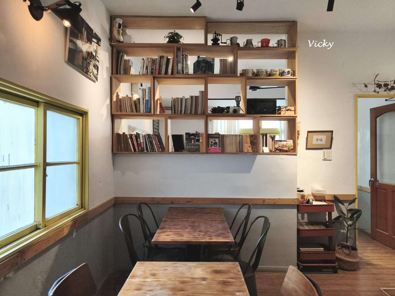 台南早午餐推薦︱小巷裡的拾壹號:衛民街隱藏版老宅咖啡廳,飽足感雞肉三明治必吃!附菜單 台南早午餐推薦︱小巷裡的拾壹號:衛民街隱藏版老宅咖啡廳,飽足感雞肉三明治必吃!附菜單