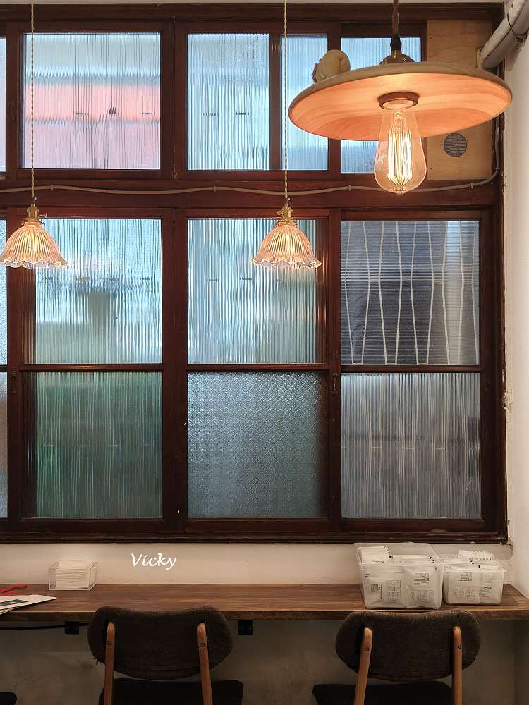 台南早午餐推薦︱小巷裡的拾壹號：衛民街隱藏版老宅咖啡廳，飽足感雞肉三明治必吃！附菜單