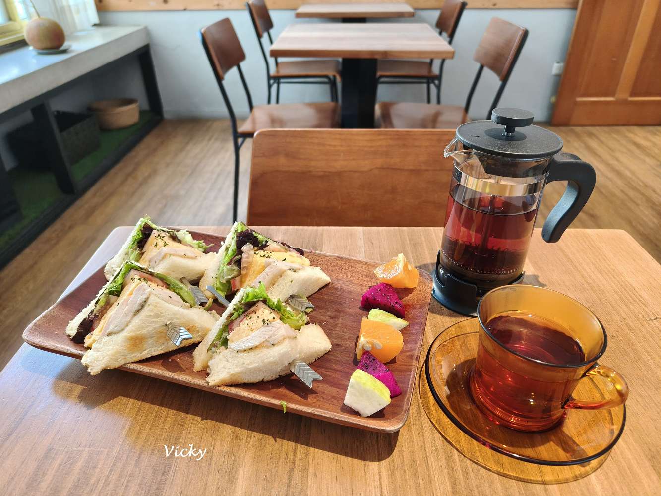 台南早午餐推薦︱小巷裡的拾壹號:衛民街隱藏版老宅咖啡廳,飽足感雞肉三明治必吃!附菜單 台南早午餐推薦︱小巷裡的拾壹號:衛民街隱藏版老宅咖啡廳,飽足感雞肉三明治必吃!附菜單