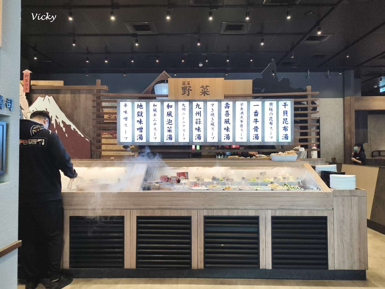 嘉義火鍋推薦｜和牛涮 日式鍋物放題 嘉義垂楊店：768 元套餐，極上和牛雪花吃到飽，小資也能實現和牛自由！