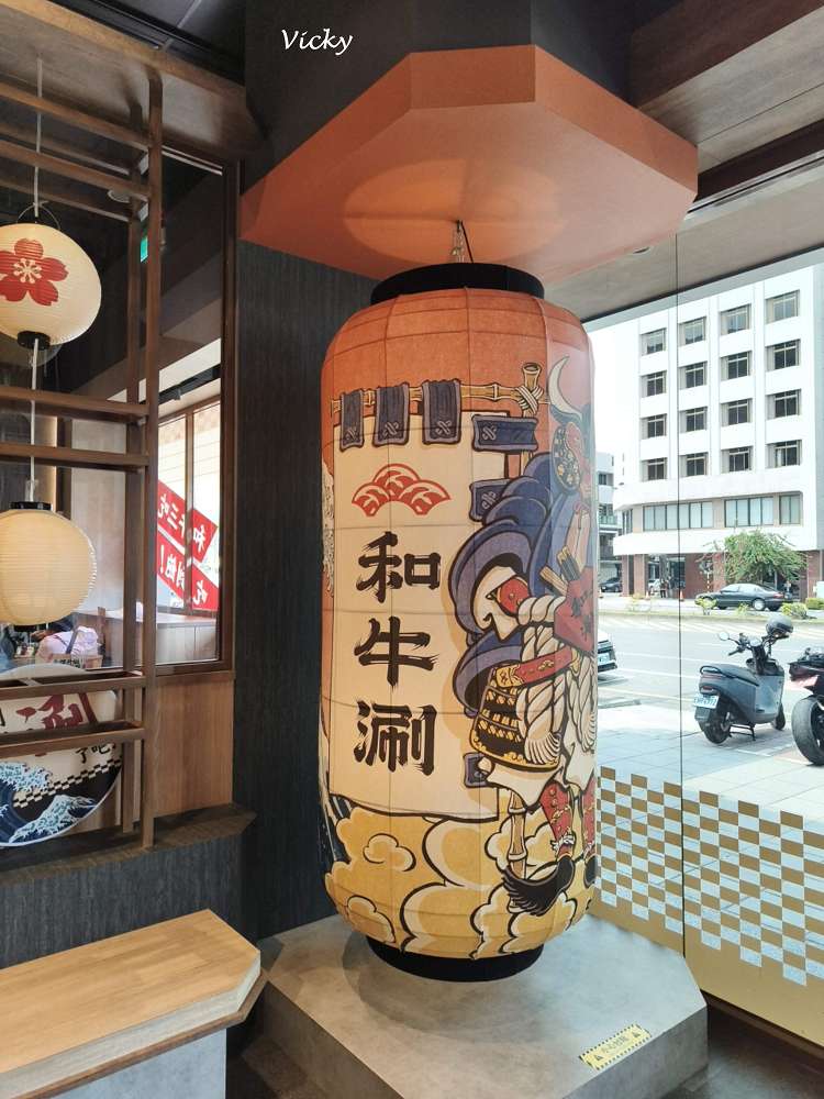 嘉義火鍋推薦｜和牛涮 日式鍋物放題 嘉義垂楊店：768 元套餐，極上和牛雪花吃到飽，小資也能實現和牛自由！
