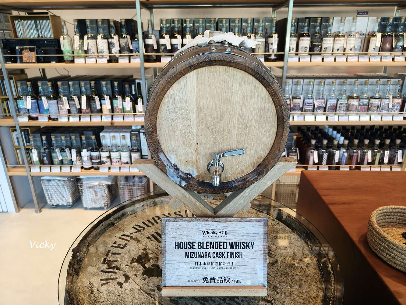 2026 台南下午茶推薦｜艾雷重擊：台南南區水交社路上的微醺圖書館，不限時高質感咖啡與甜點空間