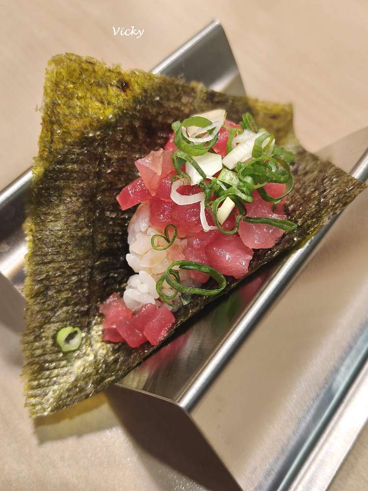 網站近期文章：台南日式料理︱鮨次郎壽司專賣：大漁海鮮丼、黑鮪魚蔥花海苔握，附菜單