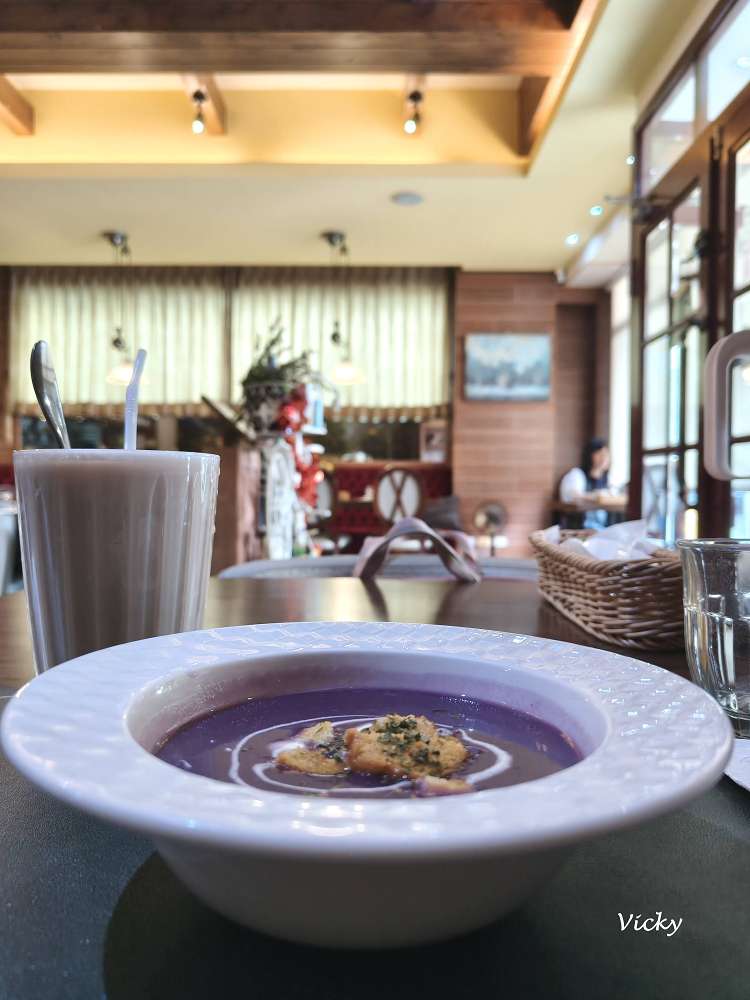 台南中西區美食｜暖心時光 義法小館：蒜香油鴨封腿與天使細麵的溫柔邂逅，附菜單連結
