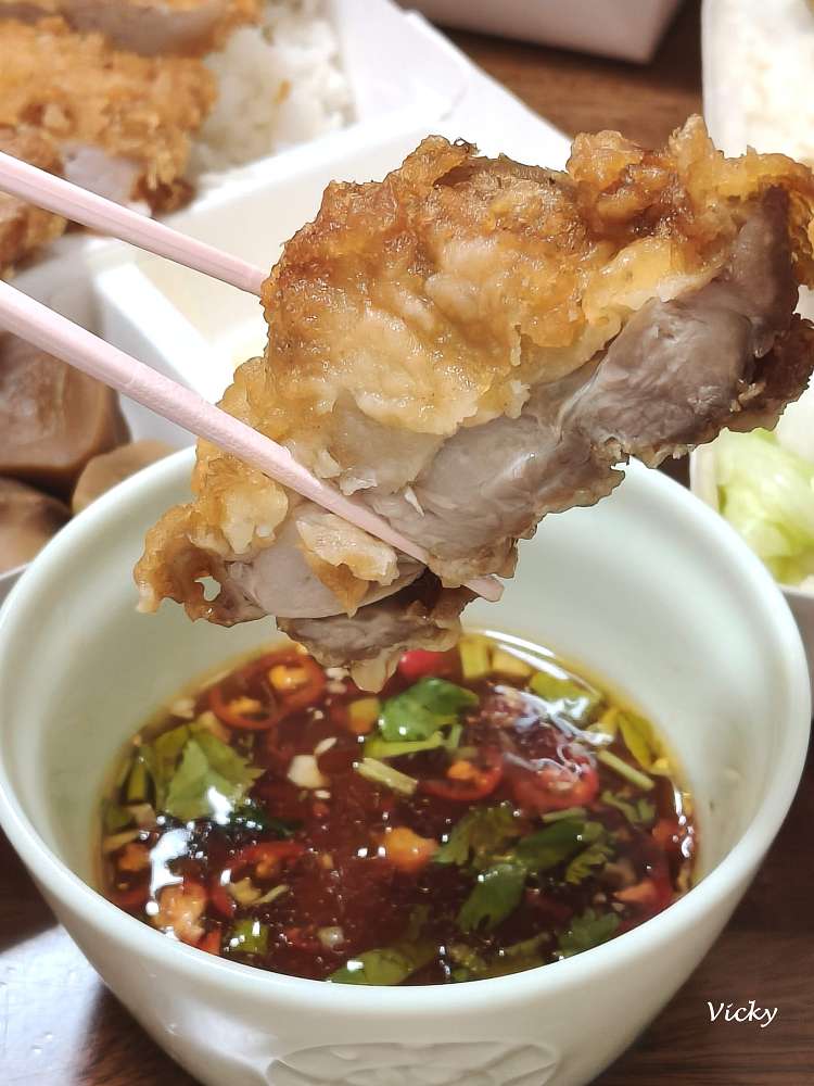 網站近期文章：台南東區美食︱元味屋和風洋食：豬排厚度爆表！育樂街上享受大滿足的幸福滋味，附菜單