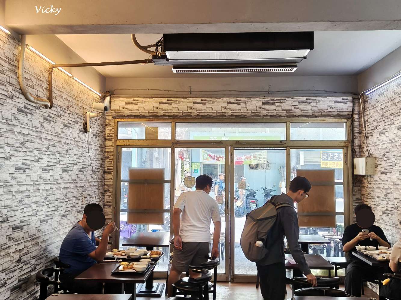 台南東區美食︱元味屋和風洋食:豬排厚度爆表!育樂街上享受大滿足的幸福滋味,附菜單 台南東區美食︱元味屋和風洋食:豬排厚度爆表!育樂街上享受大滿足的幸福滋味,附菜單