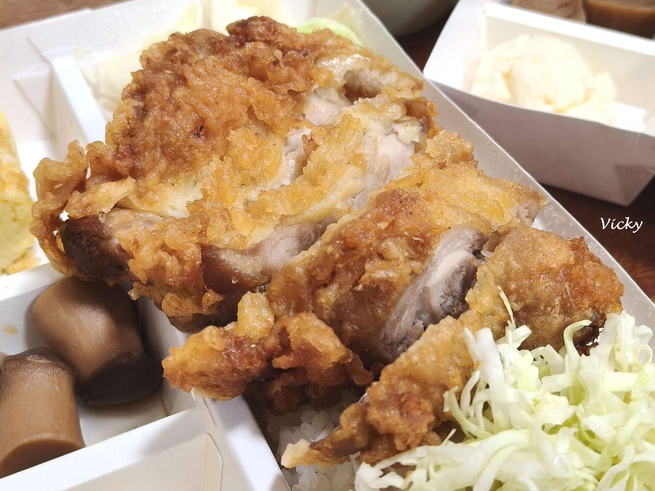 台南東區美食︱元味屋和風洋食:豬排厚度爆表!育樂街上享受大滿足的幸福滋味,附菜單 台南東區美食︱元味屋和風洋食:豬排厚度爆表!育樂街上享受大滿足的幸福滋味,附菜單