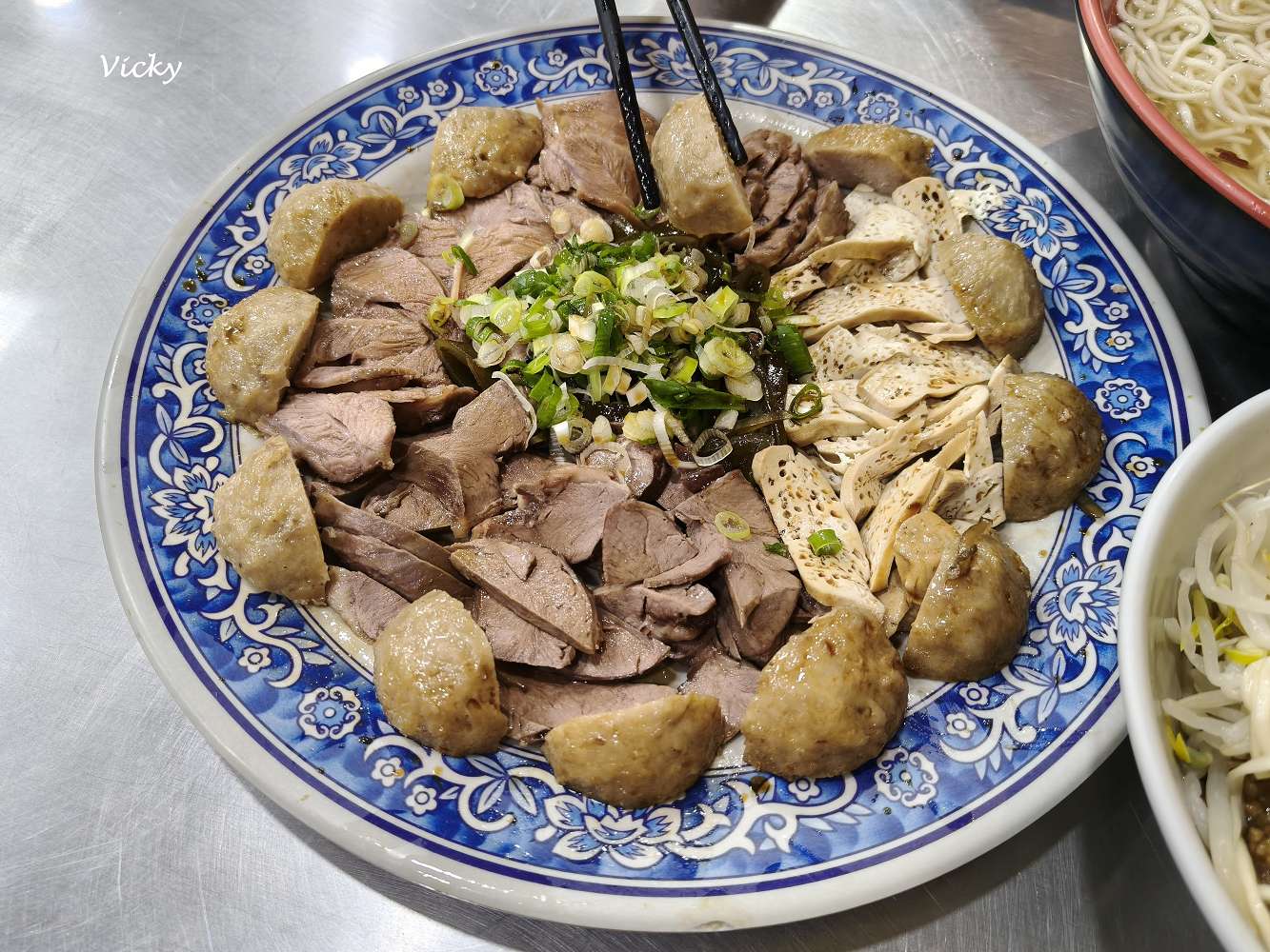 台南南區美食︱蔡桑麵食館：傳承四十年的外省麵老店，價格親民的日常滋味，附菜單