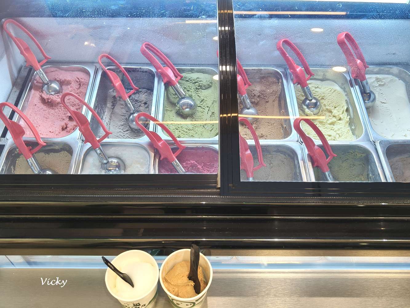 歸仁美食︱山山九甜點工作室 義式冰淇淋：隱藏巷弄的手工義式冰淇淋，多種口味讓人忍不住「再來一球」！