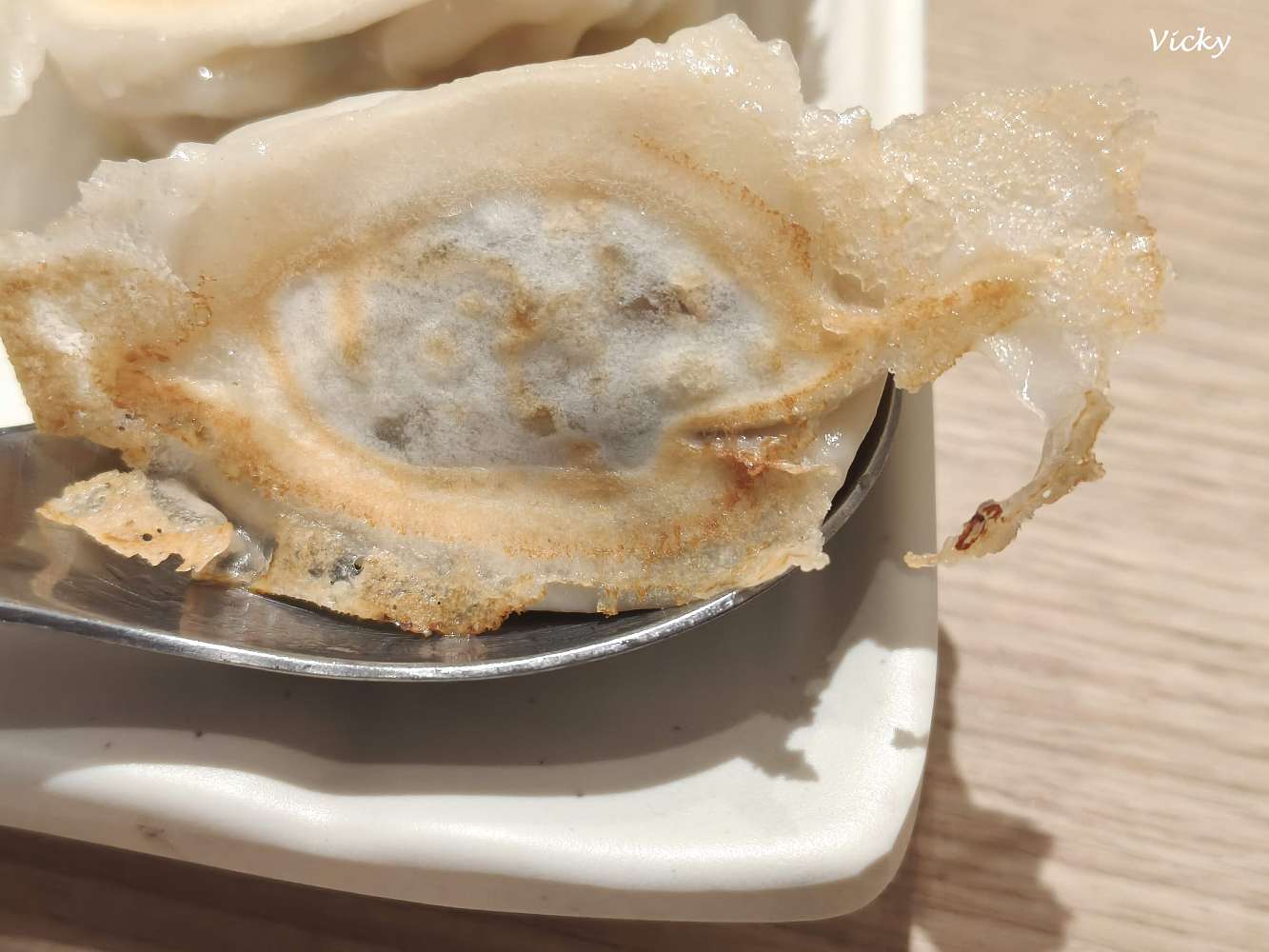 網站近期文章：台南中西區美食︱火車站前中山路「九初 流心脆皮煎餃」，環境舒適、上菜迅速，趕時間的美味救星！
