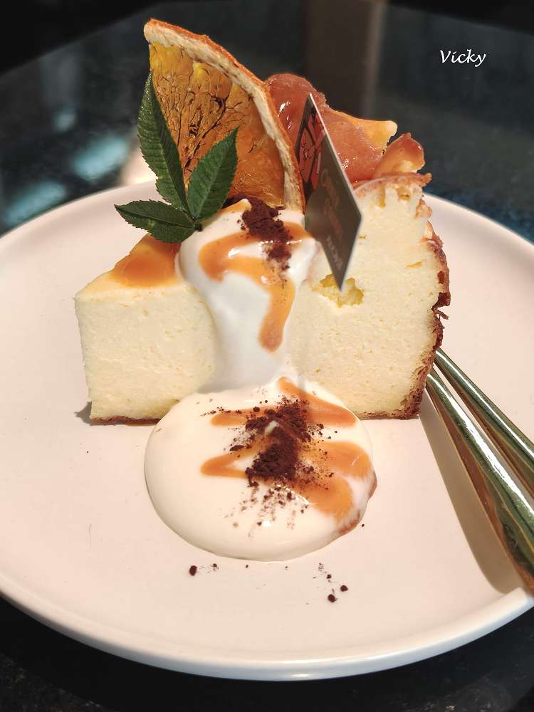 台南中西區早午餐推薦︱Corner Square 咫尺角落：老屋復古氛圍，白天早午餐與夜晚微醺的完美用餐饗宴