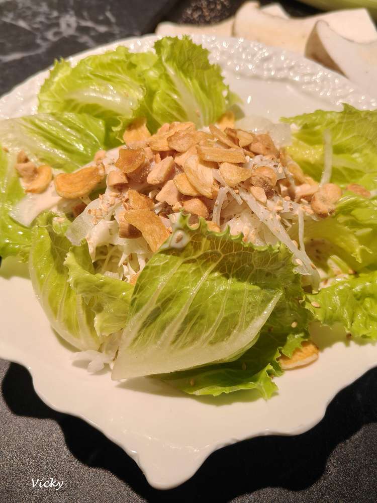 台南燒肉︱灼花燒肉Hibana × 深煙酒吧Shinen：美術館旁，暗黑系質感與白色夢幻甜點的強烈對比！