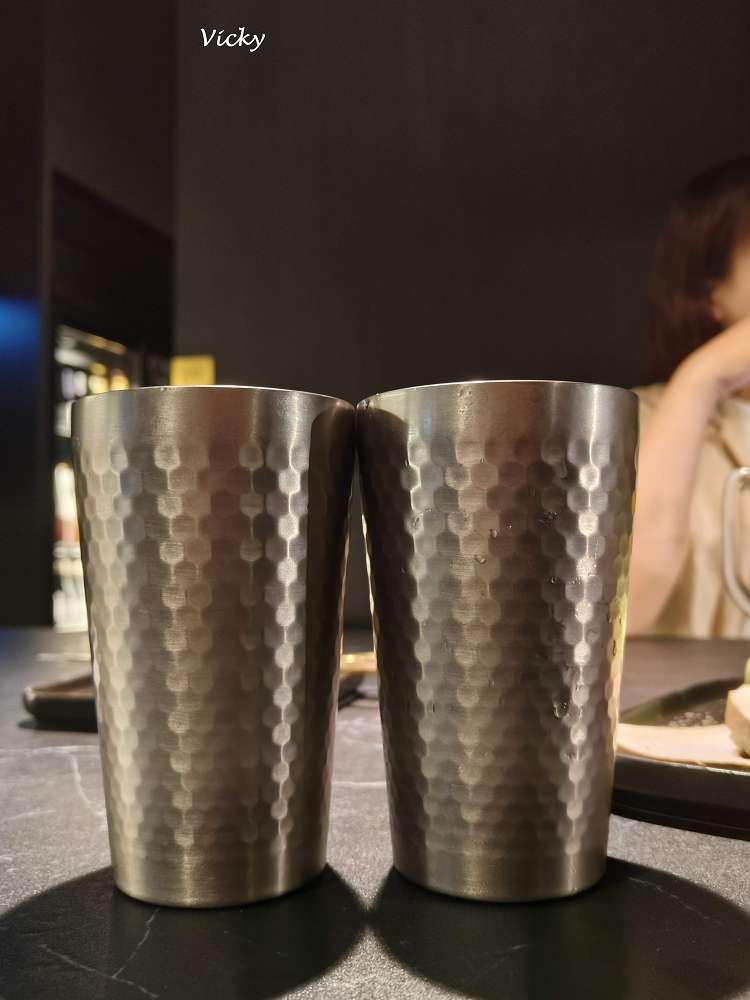 台南燒肉︱灼花燒肉Hibana × 深煙酒吧Shinen：美術館旁，暗黑系質感與白色夢幻甜點的強烈對比！