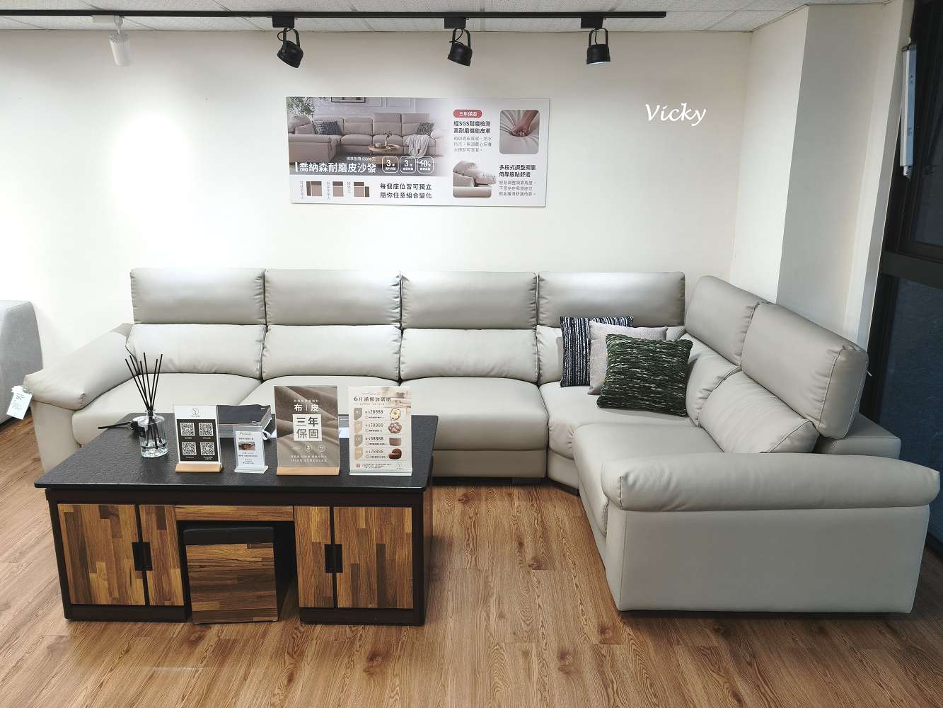 台南家具店推薦︱YKS 沙發 台南展示體驗館：精選 5 款必看人氣美學客製化沙發，從尺寸面料到坐感為您量身打造