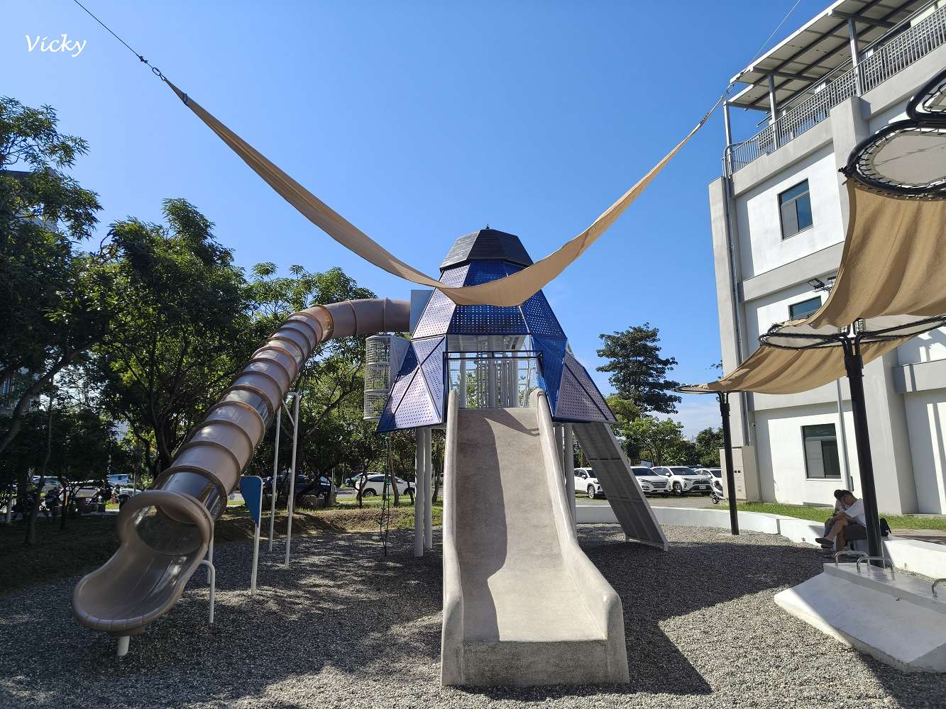 台南親子景點推薦︱大和公園-喜鵲溜滑梯!超高鳥巢主塔、攀岩牆與大遮陽沙坑放電首選 台南親子景點推薦︱大和公園-喜鵲溜滑梯!超高鳥巢主塔、攀岩牆與大遮陽沙坑放電首選
