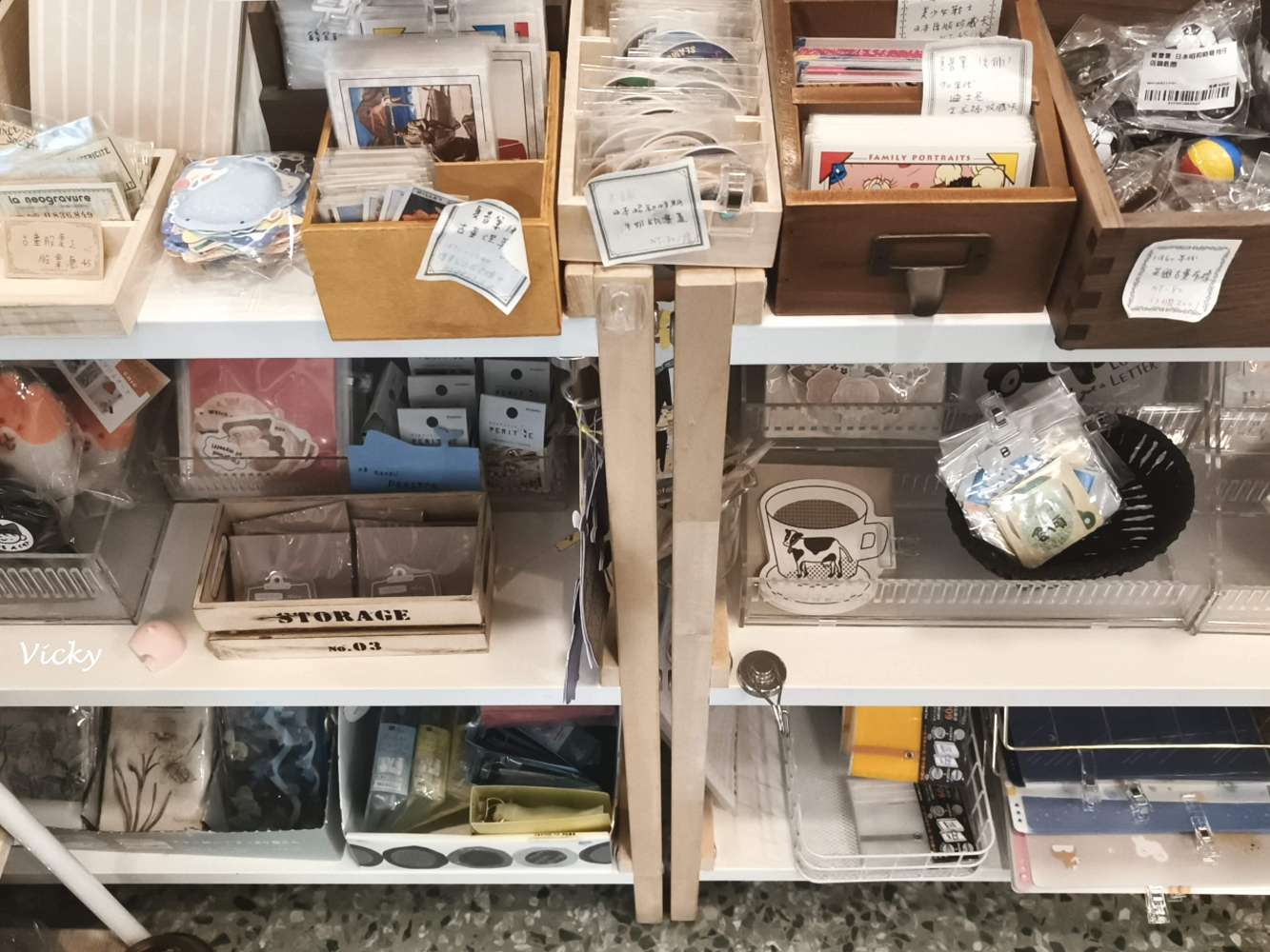 台南文具店推薦︱摸鼻子文房具 雅士行：手帳控與貼紙迷的寶藏天堂，一秒點燃妳的文具魂！