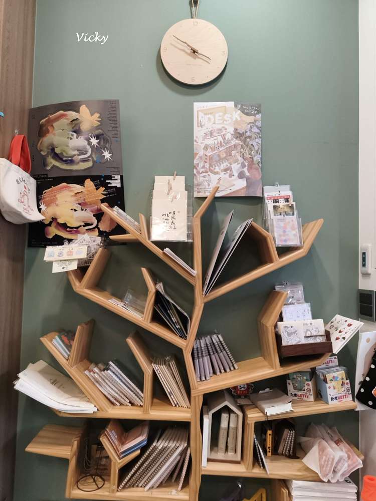 台南文具店推薦︱摸鼻子文房具 雅士行：手帳控與貼紙迷的寶藏天堂，一秒點燃妳的文具魂！