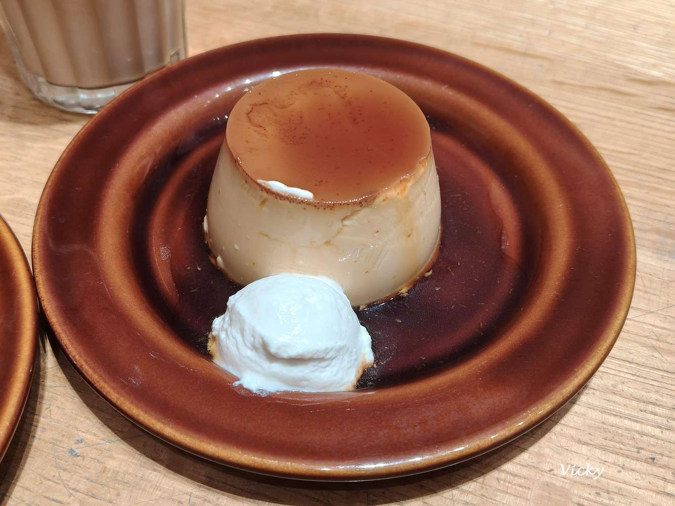 高雄岡山景點推薦︱MUJI 無印良品 岡山門巿：全台首間獨立路面店！獨家台灣瀕危動物玻璃杯、超大在地小市集與質感咖啡廳