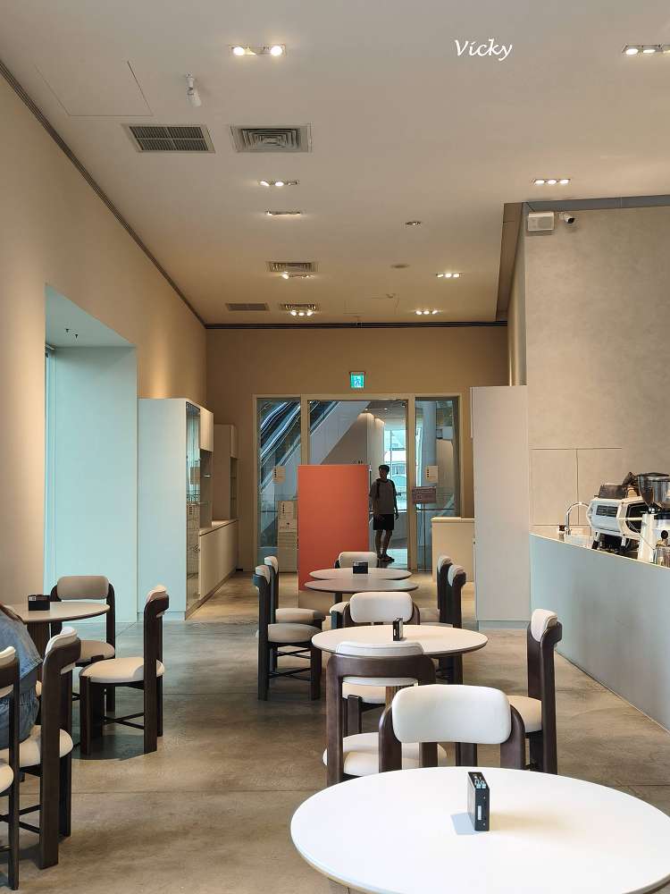 台南美術館咖啡廳推薦︱褐umber:免門票入內!坐擁絕美大片窗景的療癒系午後 台南美術館咖啡廳推薦︱褐umber:免門票入內!坐擁絕美大片窗景的療癒系午後