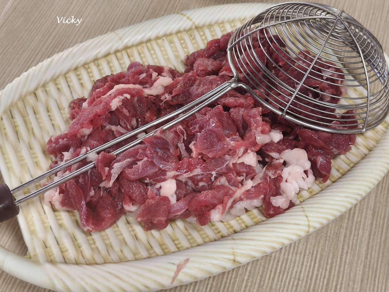 高雄羊肉爐推薦|源坐羊肉:岡山老字號的清新革命!超大座位空間,必吃清爽回甘當歸羊肉鍋 高雄羊肉爐推薦|源坐羊肉:岡山老字號的清新革命!超大座位空間,必吃清爽回甘當歸羊肉鍋