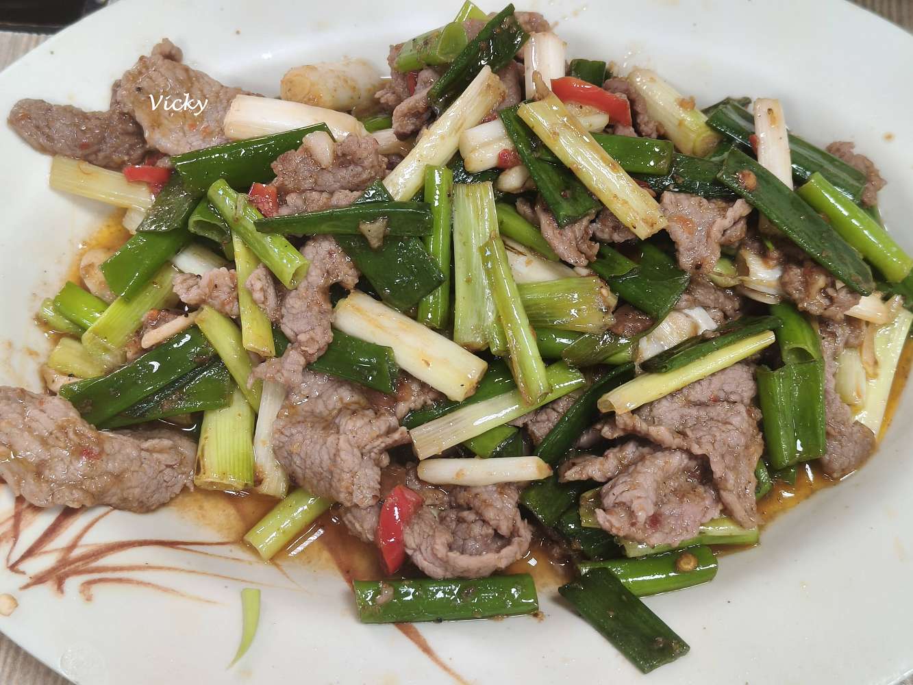 高雄羊肉爐推薦｜源坐羊肉：岡山老字號的清新革命！超大座位空間，必吃清爽回甘當歸羊肉鍋