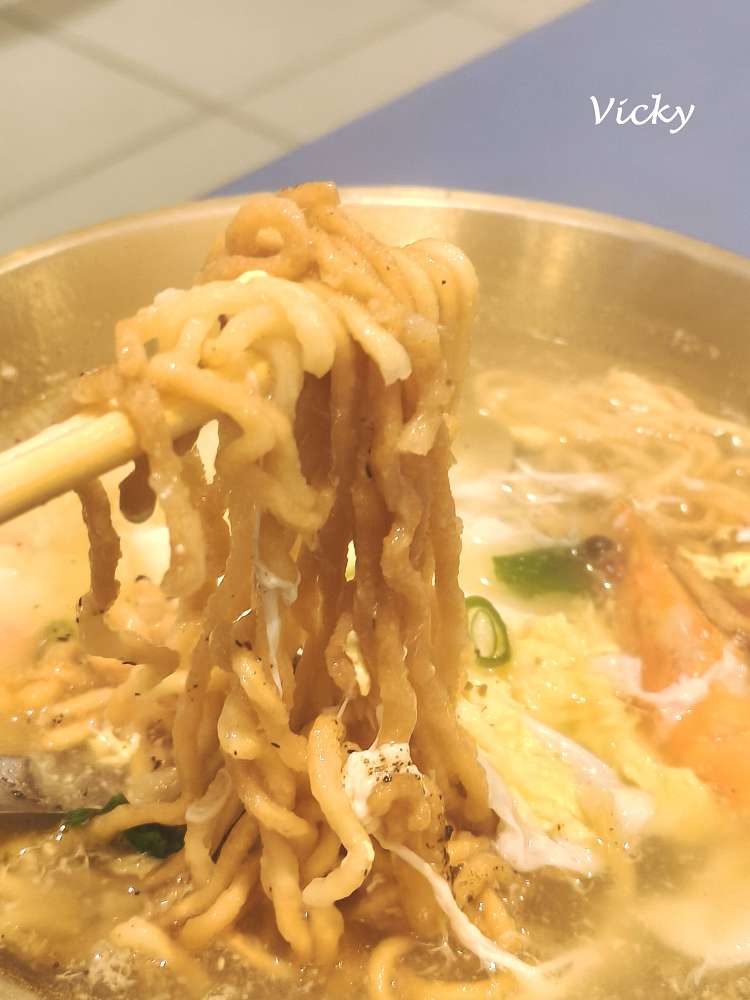 迦南水果店:傳統鍋燒意麵、手工布丁與令人遺憾的紅豆豆花,附菜單 迦南水果店:傳統鍋燒意麵、手工布丁與令人遺憾的紅豆豆花,附菜單