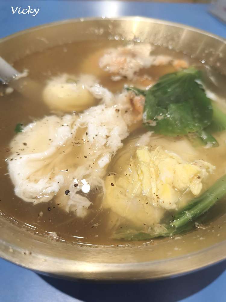迦南水果店:傳統鍋燒意麵、手工布丁與令人遺憾的紅豆豆花,附菜單 迦南水果店:傳統鍋燒意麵、手工布丁與令人遺憾的紅豆豆花,附菜單