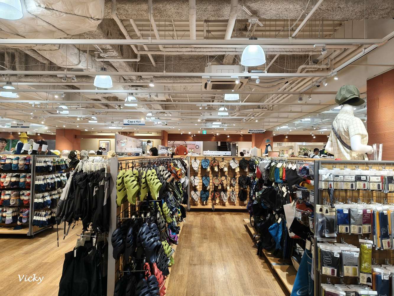 熊本購物︱櫻町購物中心 mont-bell 逛街指南：日本價差、必買神物、限定 T 恤與免稅全攻略！