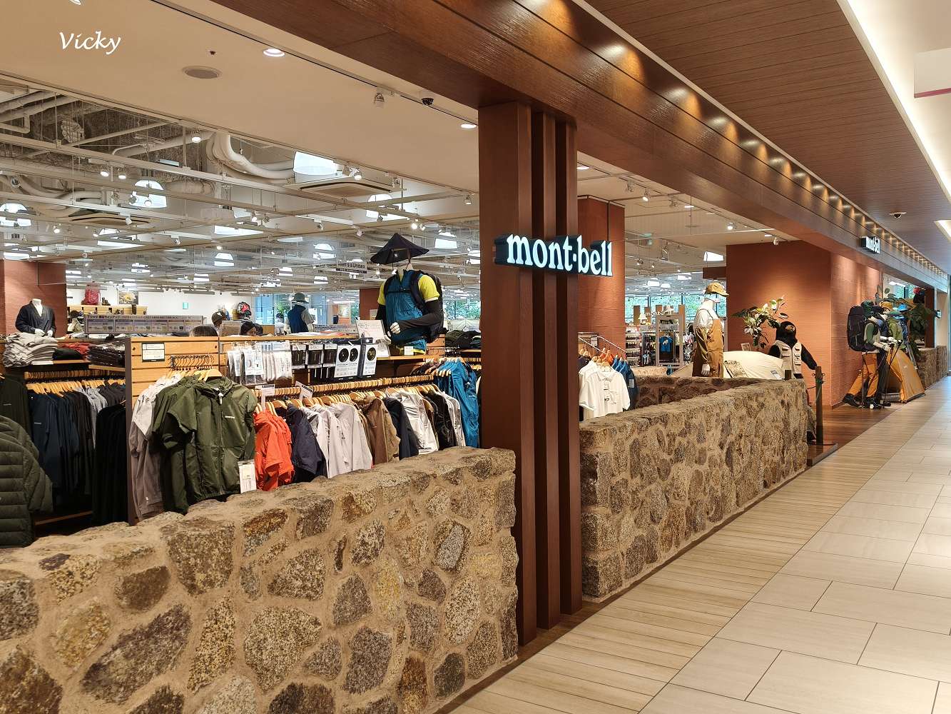 熊本購物︱櫻町購物中心 mont-bell 逛街指南：日本價差、必買神物、限定 T 恤與免稅全攻略！