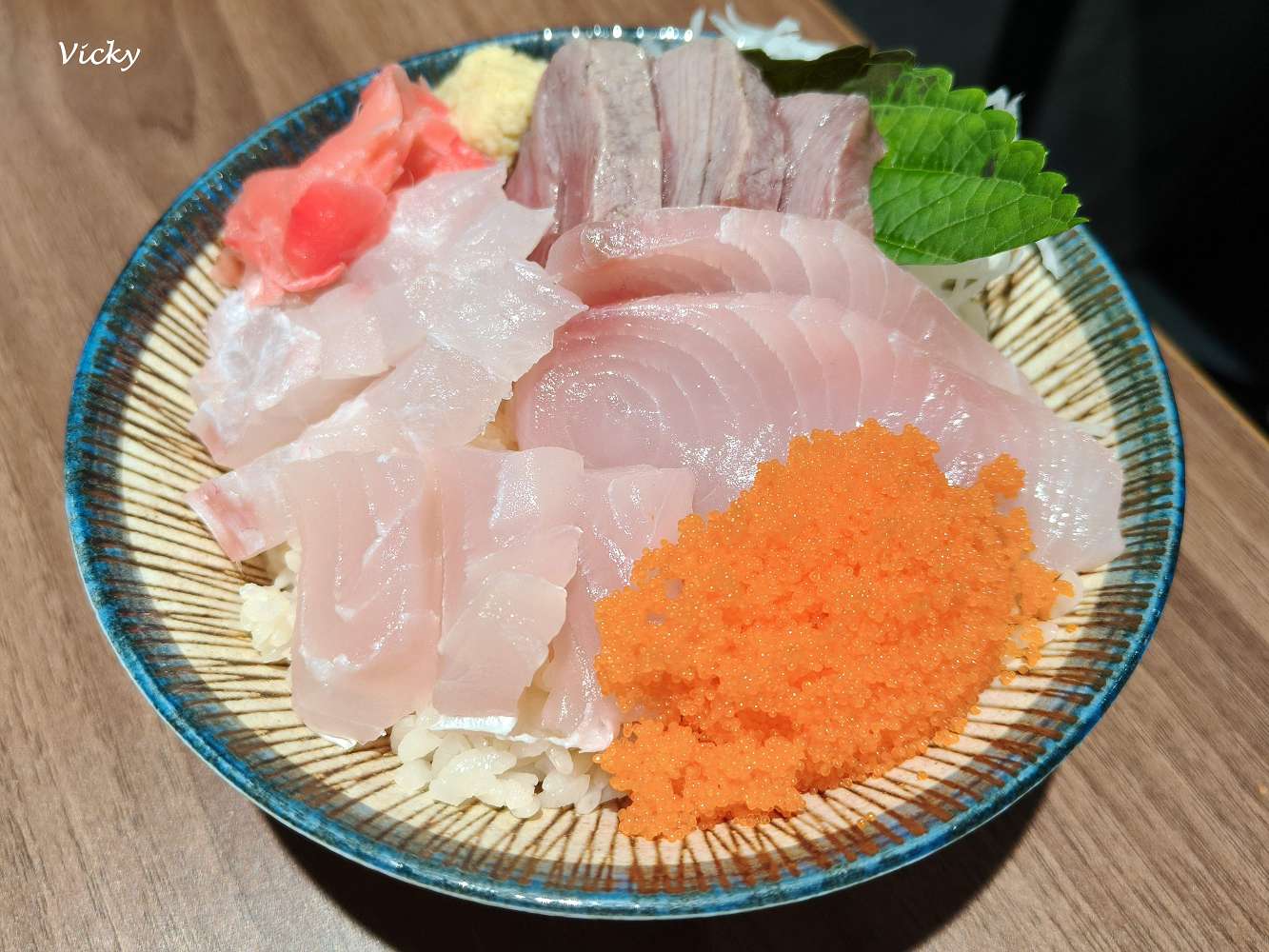 網站近期文章：台南美食｜穆木 臺灣魚生魚片：極致鮮甜庫克山帝王鮭與驚喜烤魚頭，隱藏版小店用餐真實心得！