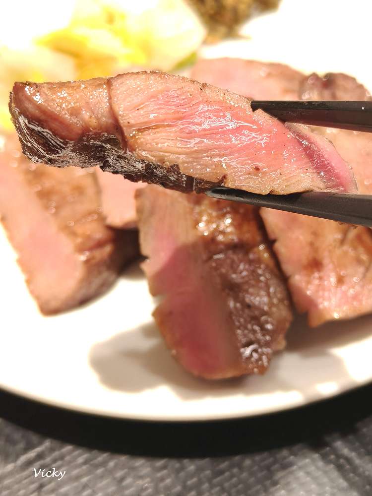 熊本美食︱利久牛舌櫻町熊本店！一家四口爆吃頂級「極厚切牛舌定食」，價格換算超划算！