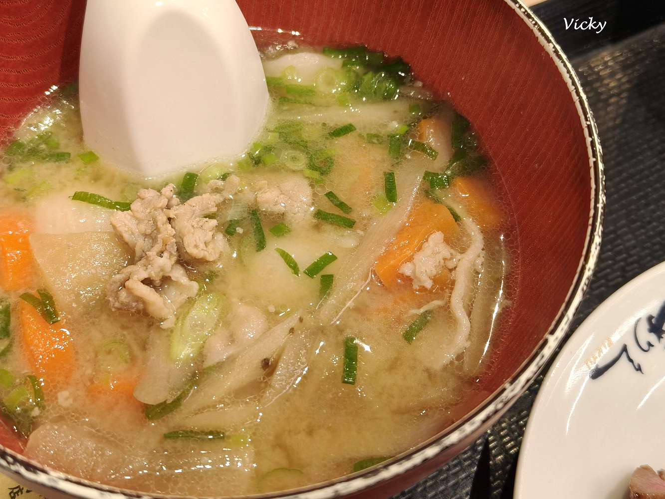 熊本美食︱利久牛舌櫻町熊本店！一家四口爆吃頂級「極厚切牛舌定食」，價格換算超划算！