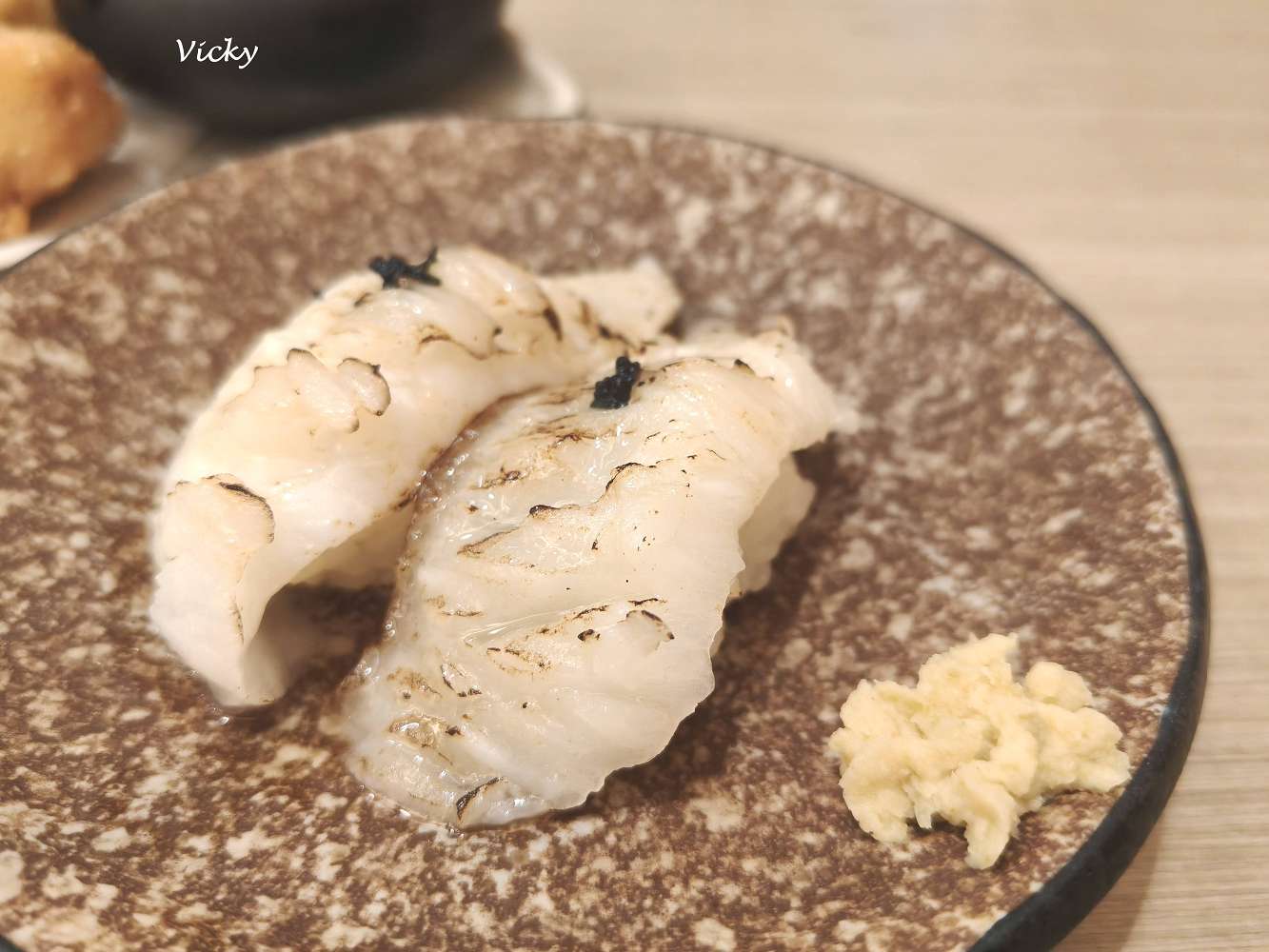 台南東區日式料理︱水恃 日式料理:新鮮生魚片與炙燒比目魚,入口即化的極致美味! 台南東區日式料理︱水恃 日式料理:新鮮生魚片與炙燒比目魚,入口即化的極致美味!