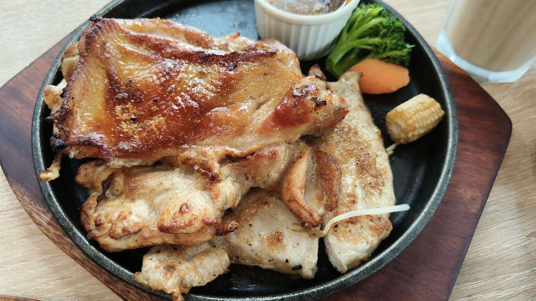 台南吃到飽︱牛室炙燒牛排 BEEFHOUSE 台南海安店:精饌排餐+超狂百匯 Buffet 吃到飽! 台南吃到飽︱牛室炙燒牛排 BEEFHOUSE 台南海安店:精饌排餐+超狂百匯 Buffet 吃到飽!